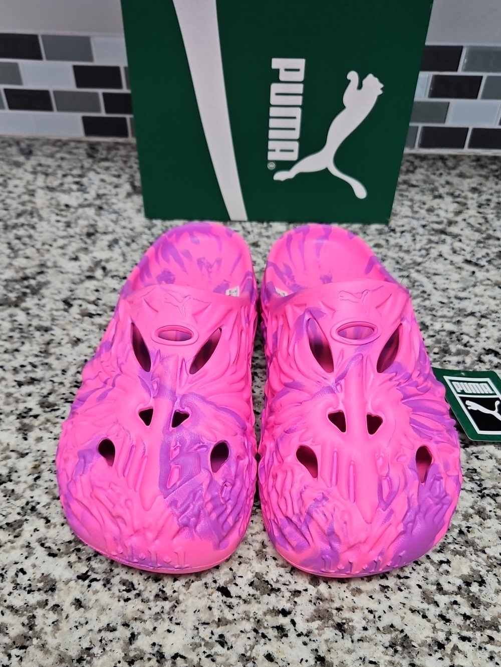 PUMA LAMELO MB3 SLIDES, SIZE 9 MENS *RUN SMALL*